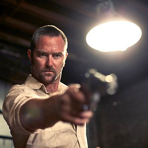 Foto Sullivan Stapleton