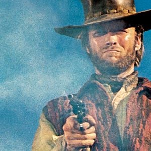 Foto Dos mulas y una mujer