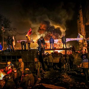 Foto Winter on Fire: Ukraine's Fight for Freedom