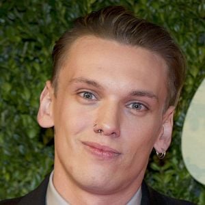 Foto Jamie Campbell Bower
