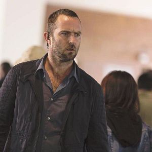 Foto Sullivan Stapleton