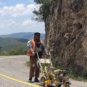 Foto La delgada línea amarilla