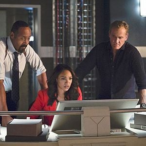 Foto John Wesley Shipp