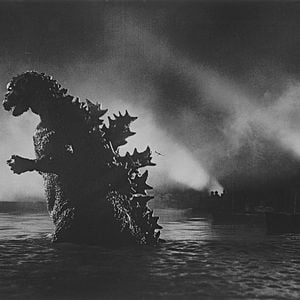 Foto Godzilla, Japón bajo el terror del monstruo