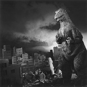 Foto Godzilla, Japón bajo el terror del monstruo