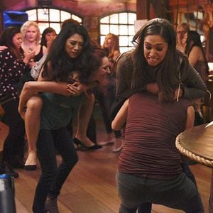 Foto Cooper Barrett's Guide To Surviving Life