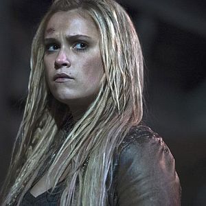 Foto Eliza Taylor