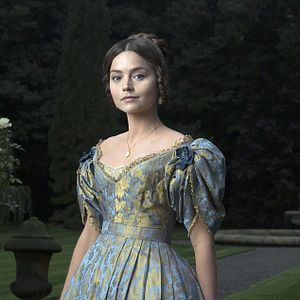 Victoria (2016) - Serie 2016 - SensaCine.com