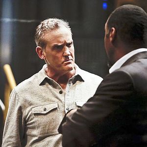 Foto John Wesley Shipp