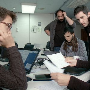 Foto Política, Manual de Instrucciones