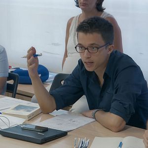 Foto Política, Manual de Instrucciones