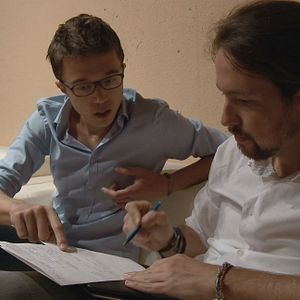 Foto Política, Manual de Instrucciones