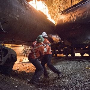 Foto Life On The Line