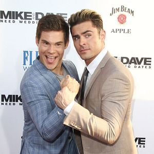 Foto Mike y Dave buscan rollo serio