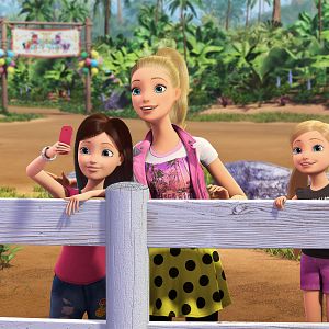 Barbie y sus hermanas en busca de los perritos Pelicula 2016 SensaCine