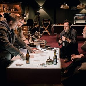 Foto Cuatro contra el banco