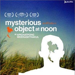 Foto Mysterious Object at Noon