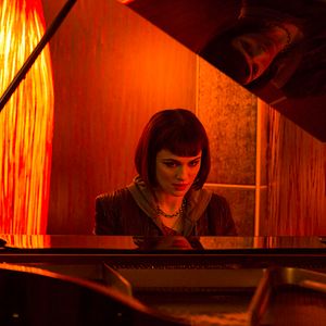 Foto Complete Unknown