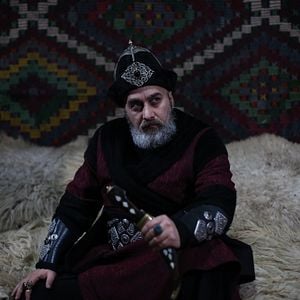 Foto Diriliş Ertuğrul