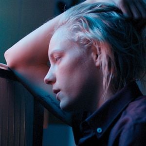 Foto Below Her Mouth