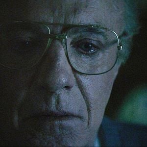 Foto Alguien está vigilándote