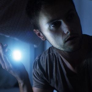 Foto Tell Me How I Die