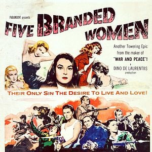 Foto Cinco mujeres marcadas