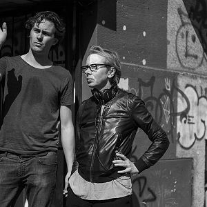 Foto Más allá de las palabras (Beyond Words)