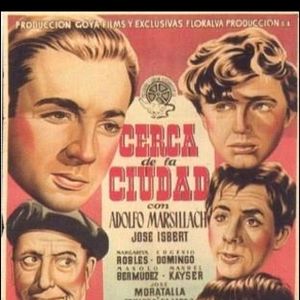 Foto Cerca de la ciudad