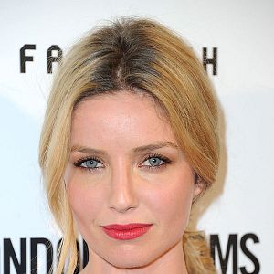 Foto Annabelle Wallis