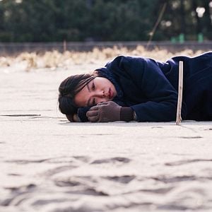 Foto En la playa sola de noche