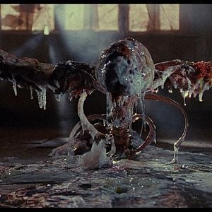 Foto Hellraiser (Los que traen el infierno)