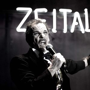 Foto The Temptation of St. Tony