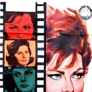 Foto Tres perfiles de mujer