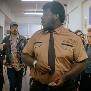 Foto Los Exterminadores del Más Allá contra la rubia del baño