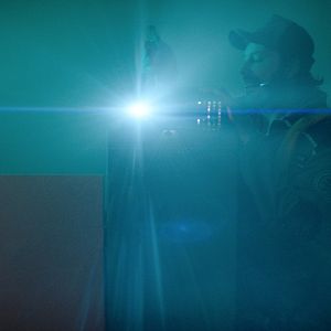 Foto Los Exterminadores del Más Allá contra la rubia del baño