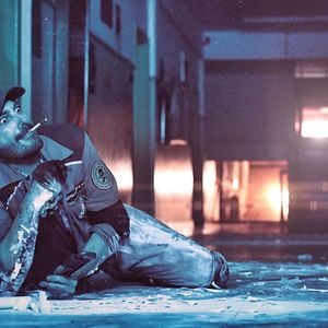 Foto Los Exterminadores del Más Allá contra la rubia del baño