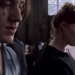 Foto A dos metros bajo tierra