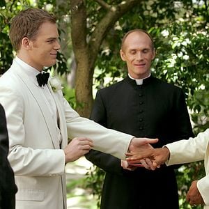 Foto A dos metros bajo tierra