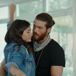 Foto Erkenci Kus (Pájaro soñador)