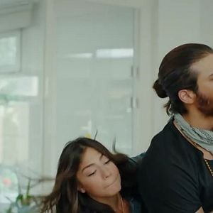 Foto Erkenci Kus (Pájaro soñador)