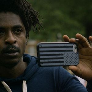 Foto Dios no está muerto: Una luz en la oscuridad