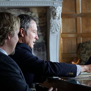 Foto Dios no está muerto: Una luz en la oscuridad