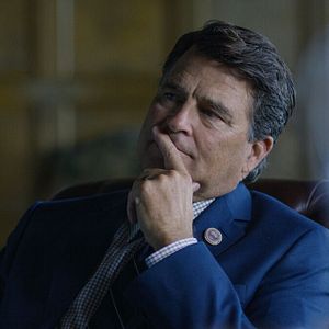 Foto Dios no está muerto: Una luz en la oscuridad