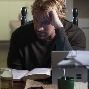 Foto Dios no está muerto: Una luz en la oscuridad