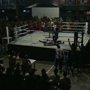 Foto Una oración antes del amanecer