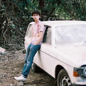 Foto Tarde Para Morir Joven