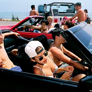 Foto Generation Wealth