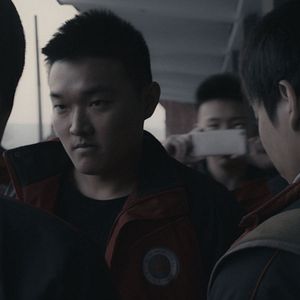 Foto An Elephant Sitting Still