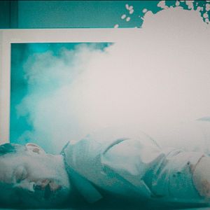 Foto Await Further Instructions